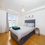 London Fields Apartment