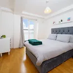 London Fields Apartment